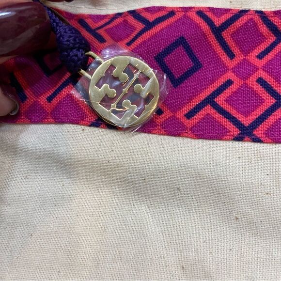 Brand New Large Tory Burch Dust Bag‎ Pink and Navy Trim TB Logo Charm - Picture 3 of 6
